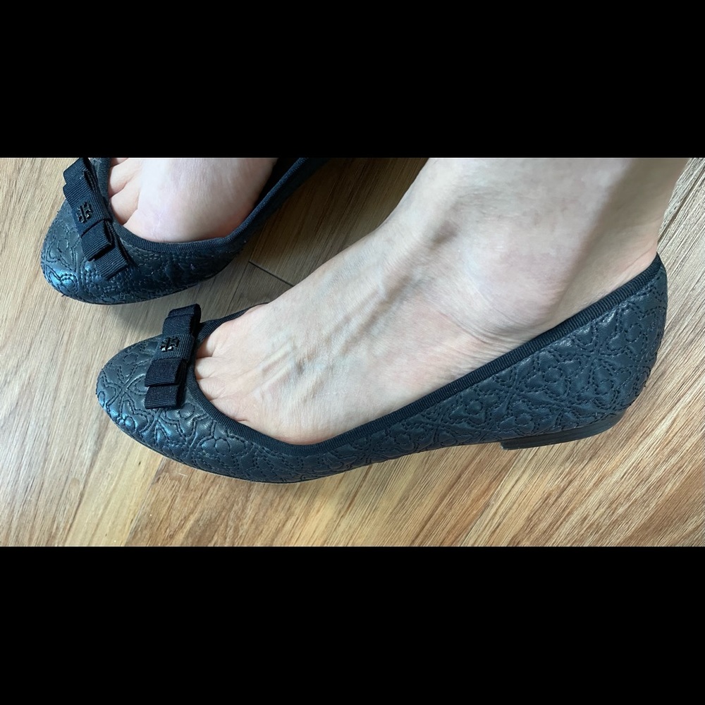 Tory Burch Quilted Marion Flats - Sophisticated Quiet Luxury - Gently worn. - Picture 5 of 11